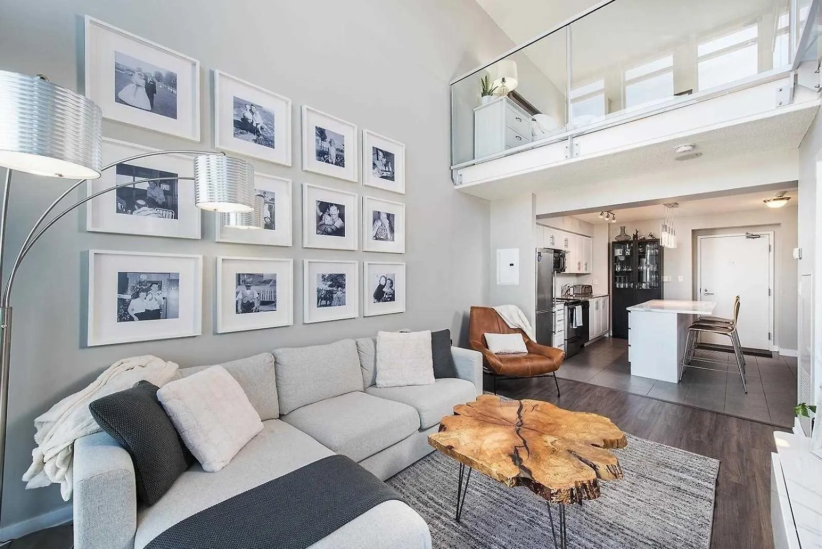 Apartment Axiom Suites Toronto