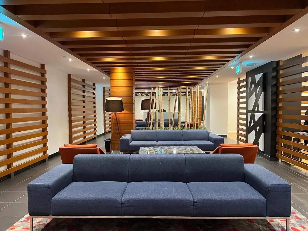 Apartment Axiom Suites Toronto