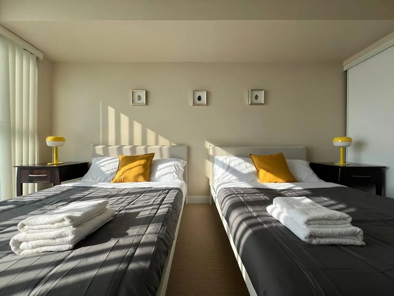 Axiom Suites Toronto Apartment