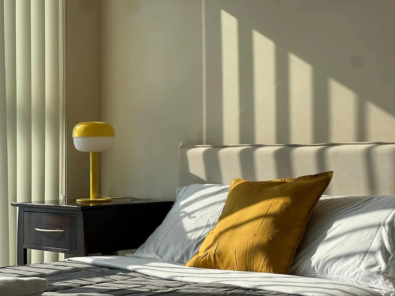 Apartment Axiom Suites Toronto Canada