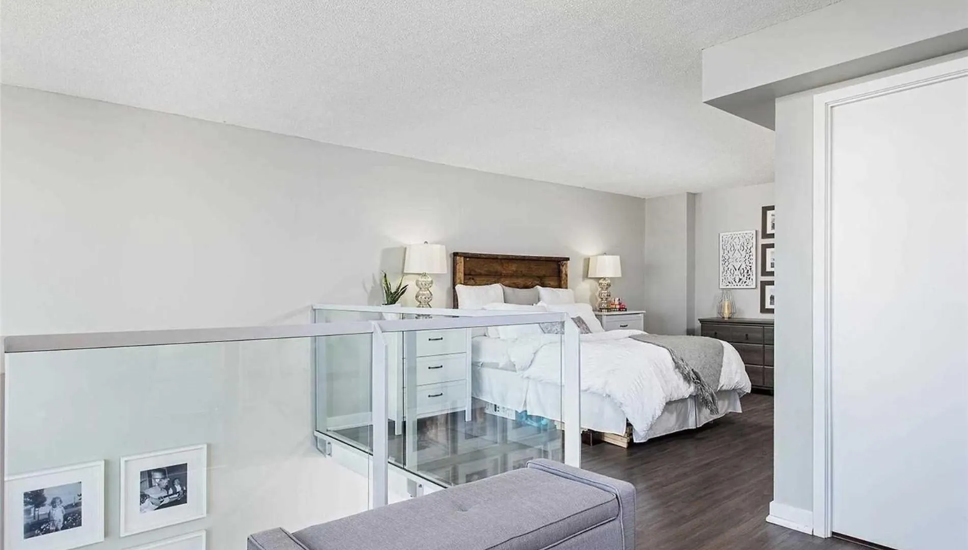 Axiom Suites Toronto Apartment