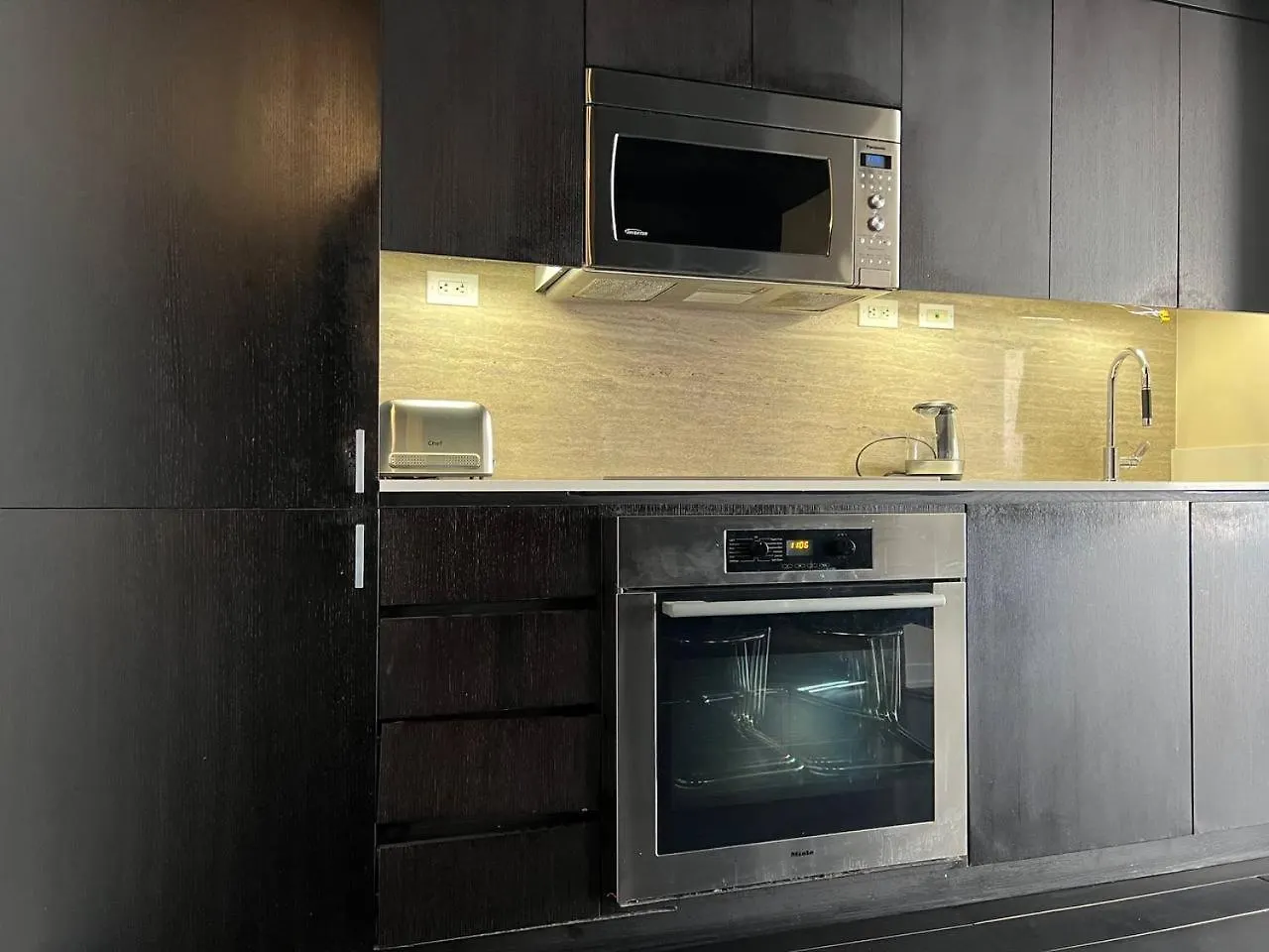 Axiom Suites Toronto 0*,