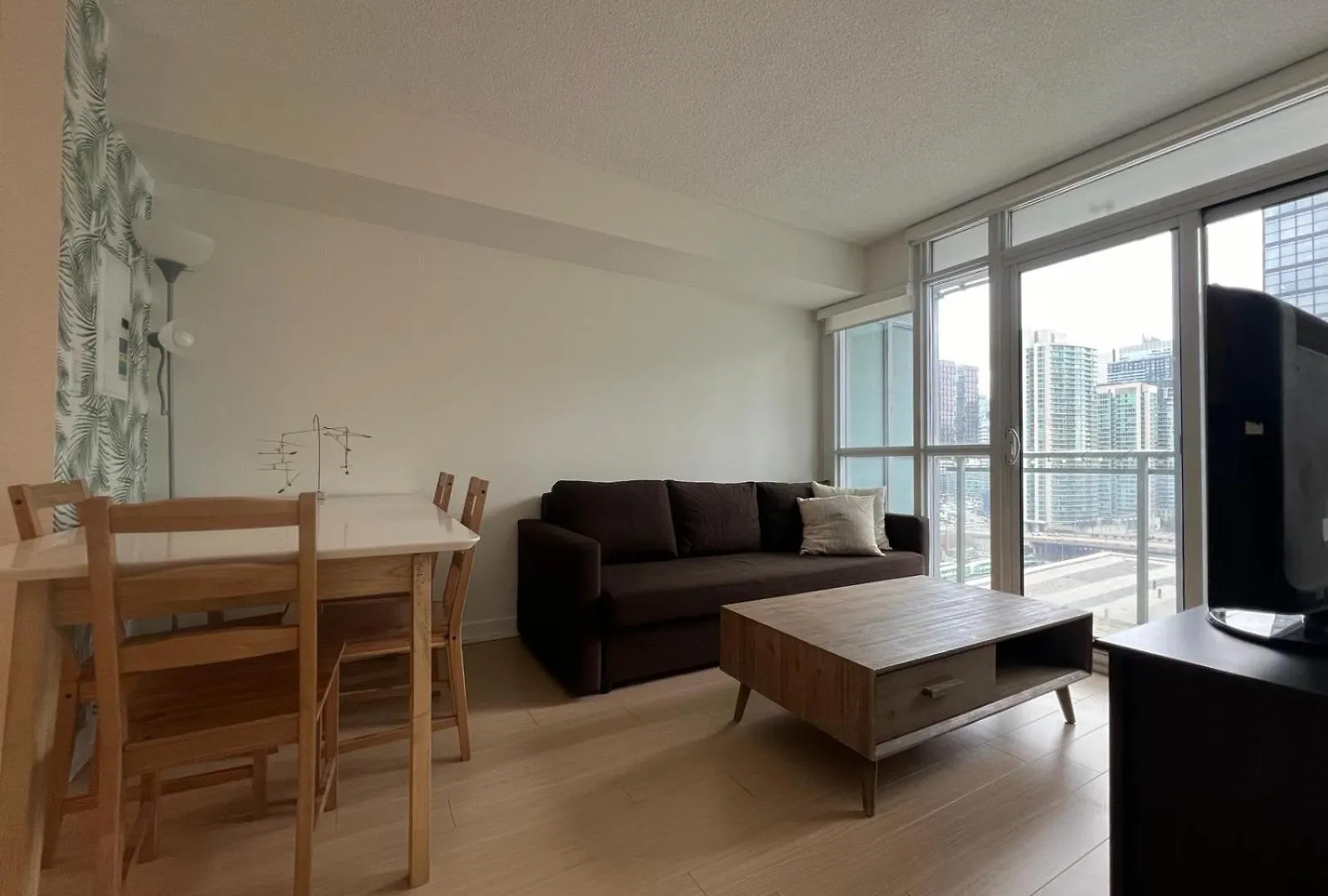 Apartment Axiom Suites Toronto