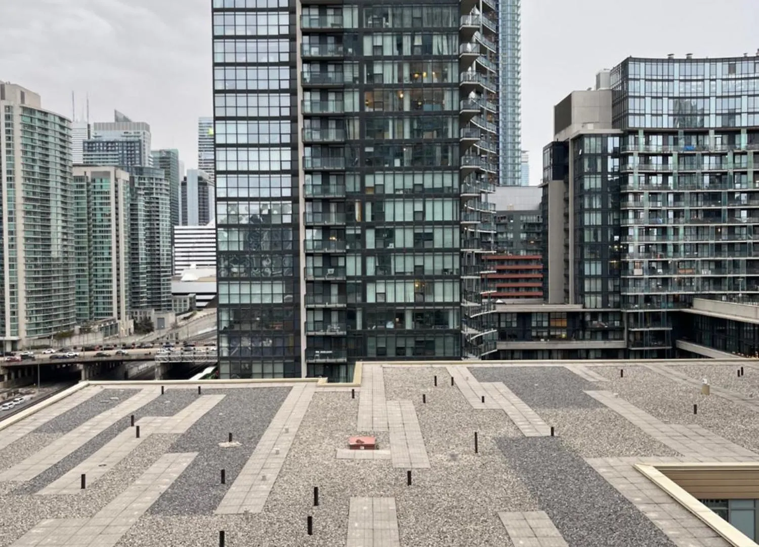 Apartment Axiom Suites Toronto Canada