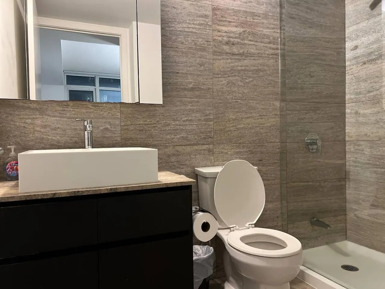 Axiom Suites Toronto 0*,  Canada