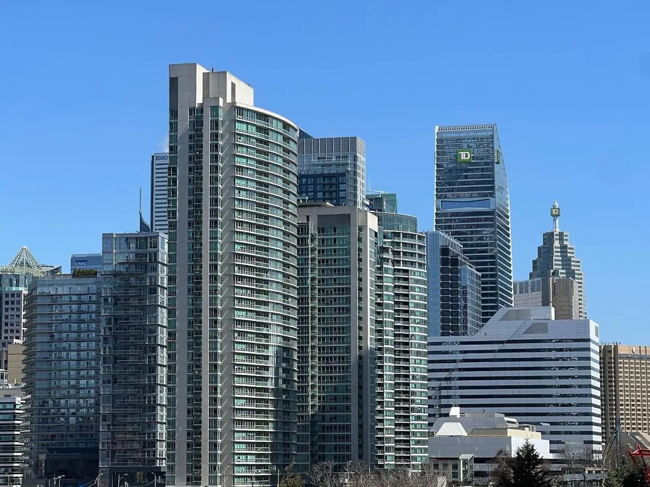 Axiom Suites Toronto Apartment